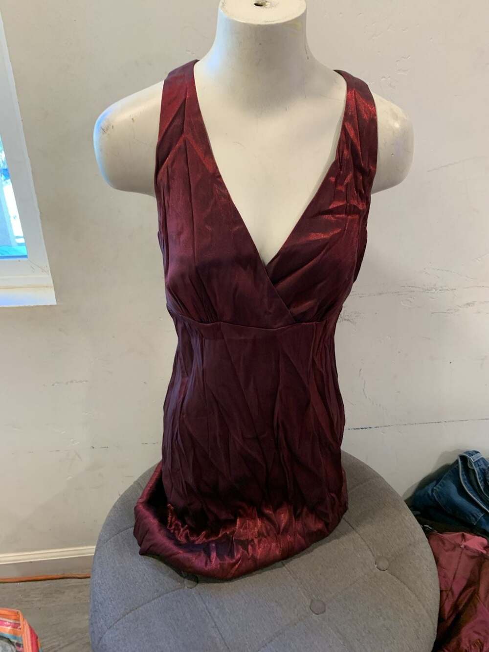 Connected Apparel Party Dress Size 12 Burgundy Metallic V-Neck Sleeveless